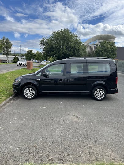 Black Volkswagen Caddy Maxi C20 Life TDi 2018