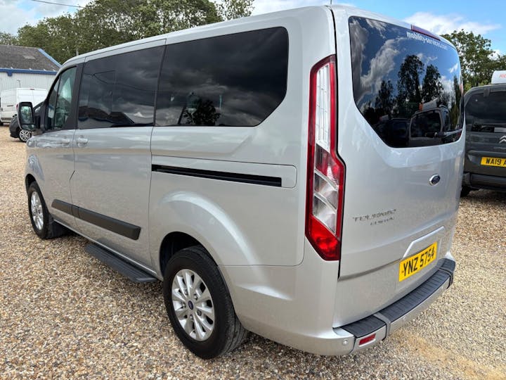 Silver Ford Tourneo Custom 320 Zetec L1 2019