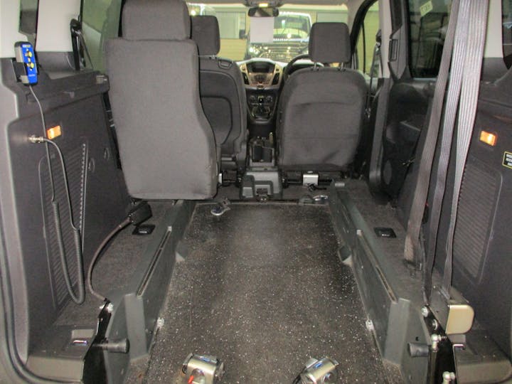 Black Ford Tourneo Connect Freedom Re 2017