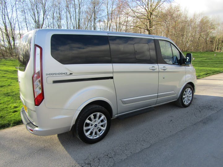 Silver Ford Tourneo Custom Independence RS 2020