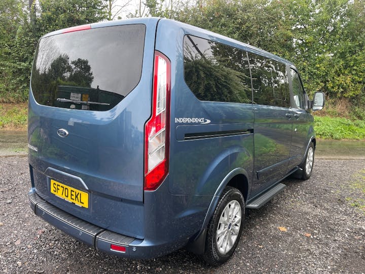 Blue Ford Tourneo Connect Independence RS 2020