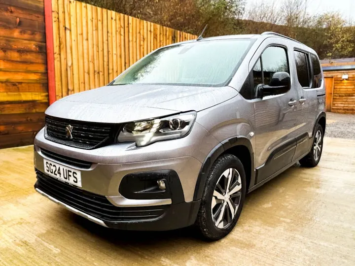 Wheelchair Accessible Peugeot Rifter Horizon Re 2024 For Sale