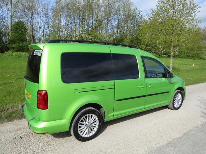 Green Volkswagen Caddy Maxi C20 Life TDi 2019
