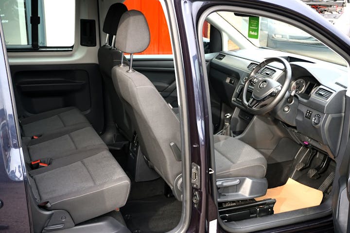 Blue Volkswagen Caddy Maxi C20 Life TDi 2019