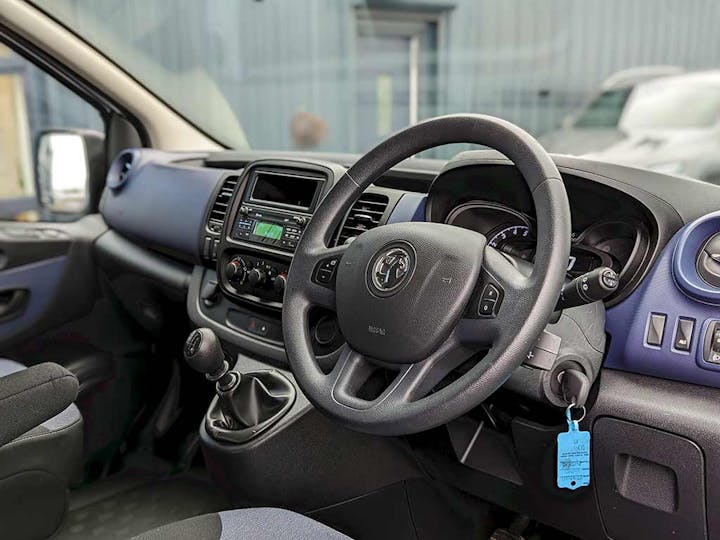  Vauxhall Vivaro Combi CDTi 2016