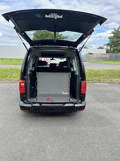 Black Volkswagen Caddy Maxi C20 Life TDi 2018
