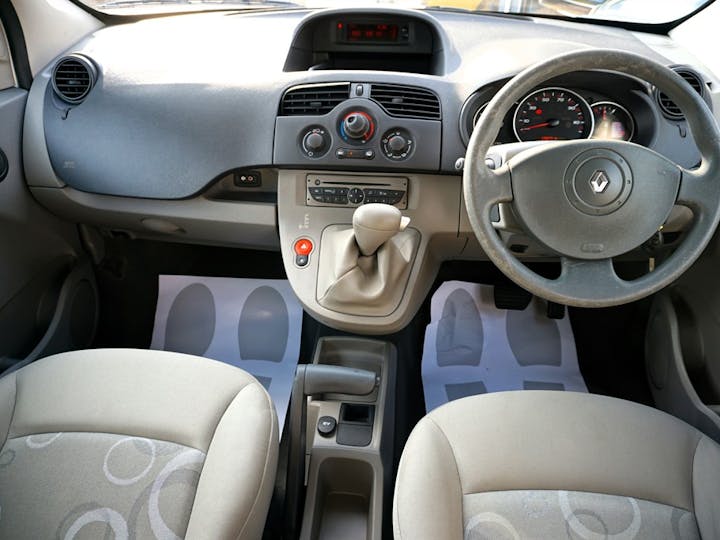 Grey Renault Kangoo Expression 16V 2011