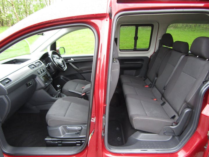 Red Volkswagen Caddy Maxi C20 Life TDi 2019
