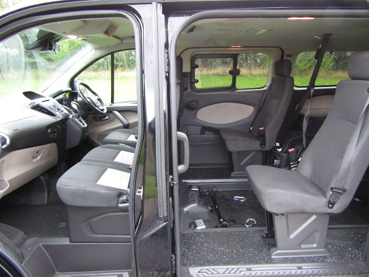 Black Ford Tourneo Custom Independence RS 2018