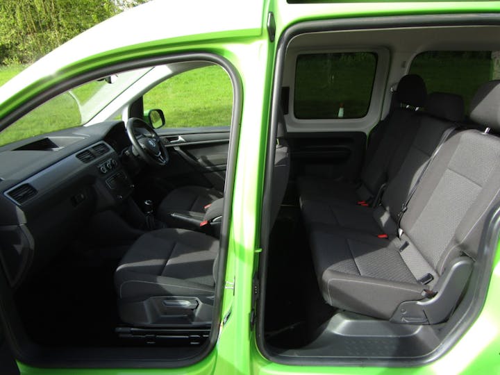 Green Volkswagen Caddy Maxi C20 Life TDi 2019