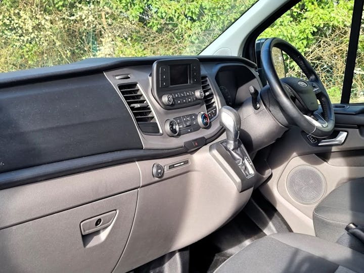 Black Ford Transit Custom 320 Trend Ecoblue Kombi 2019