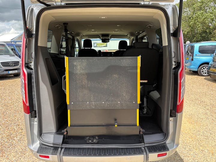 Silver Ford Tourneo Custom 320 Zetec L1 2019