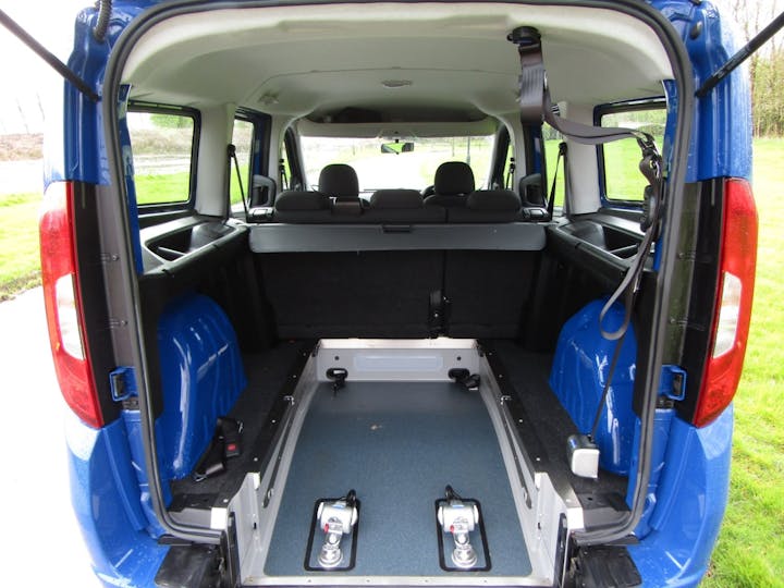 Blue FIAT Doblo Cargo 16V SX Maxi MultiJet Ii Combi 2019